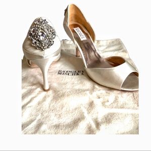 👰🏻 Badgley Mischka Bridal NWOT